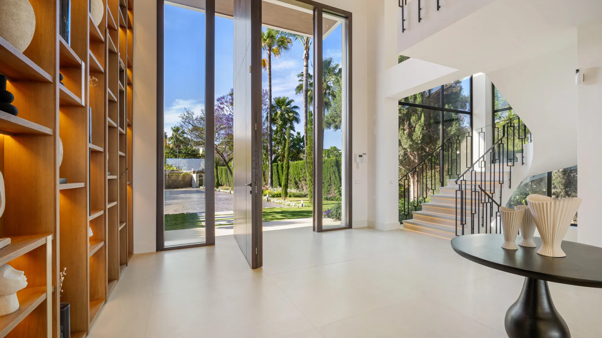 For sale Los Naranjos villa with 6 bedrooms