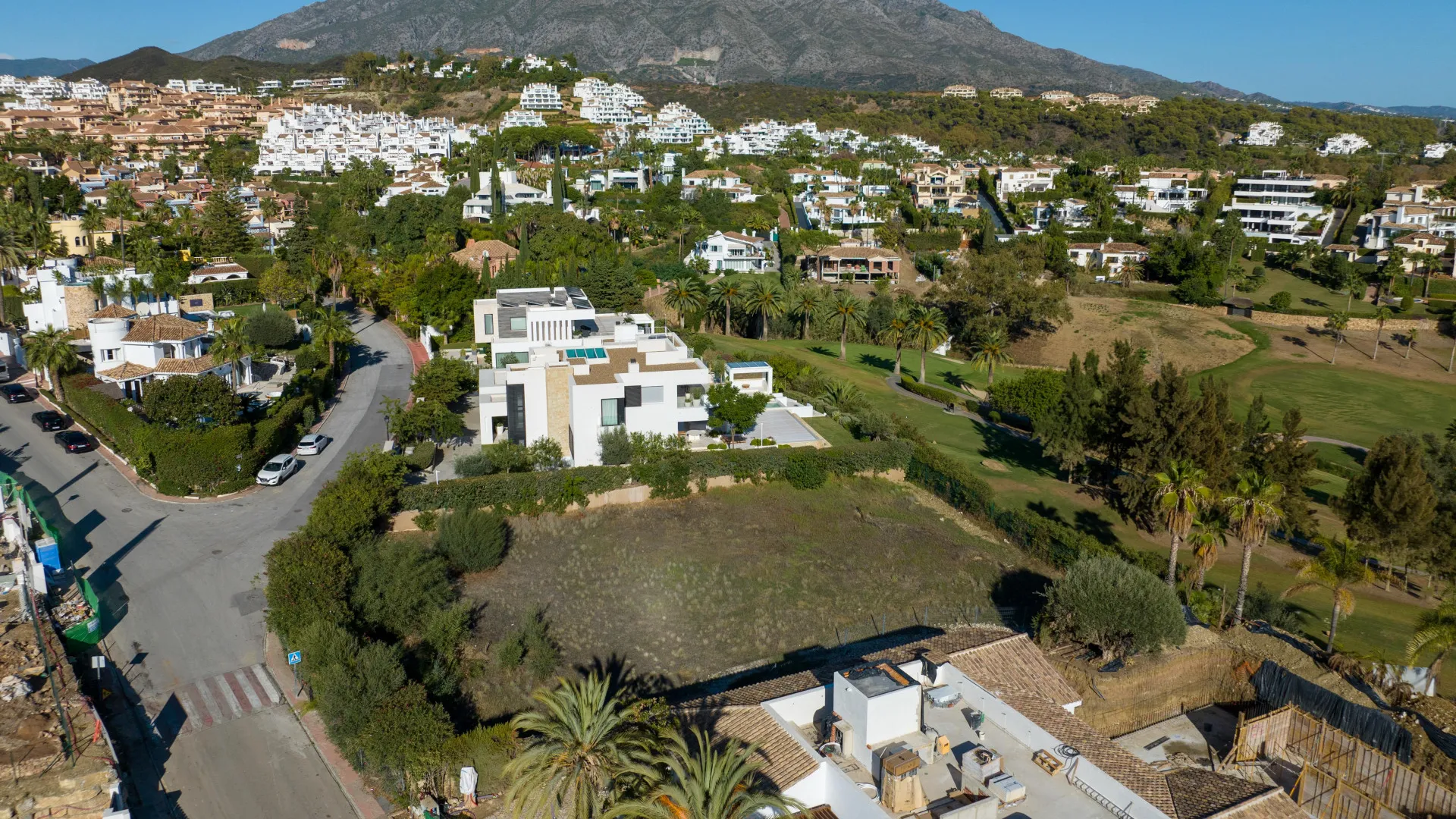 Plot for sale in Nueva Andalucia