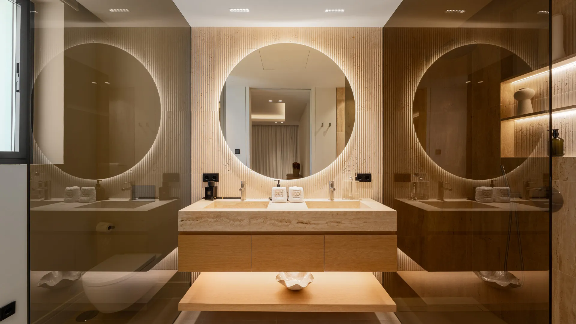 Se vende villa de 8 dormitorios en El Herrojo