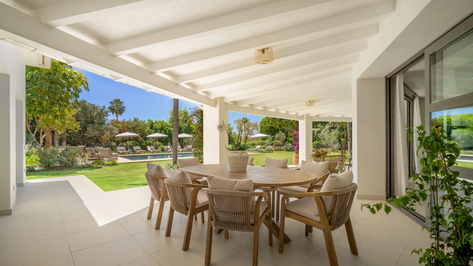 For sale La Cerquilla villa with 5 bedrooms
