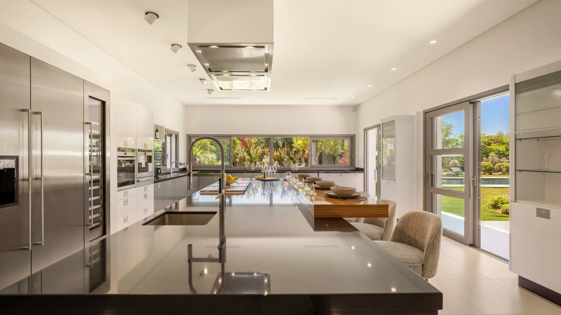 For sale La Cerquilla villa with 5 bedrooms