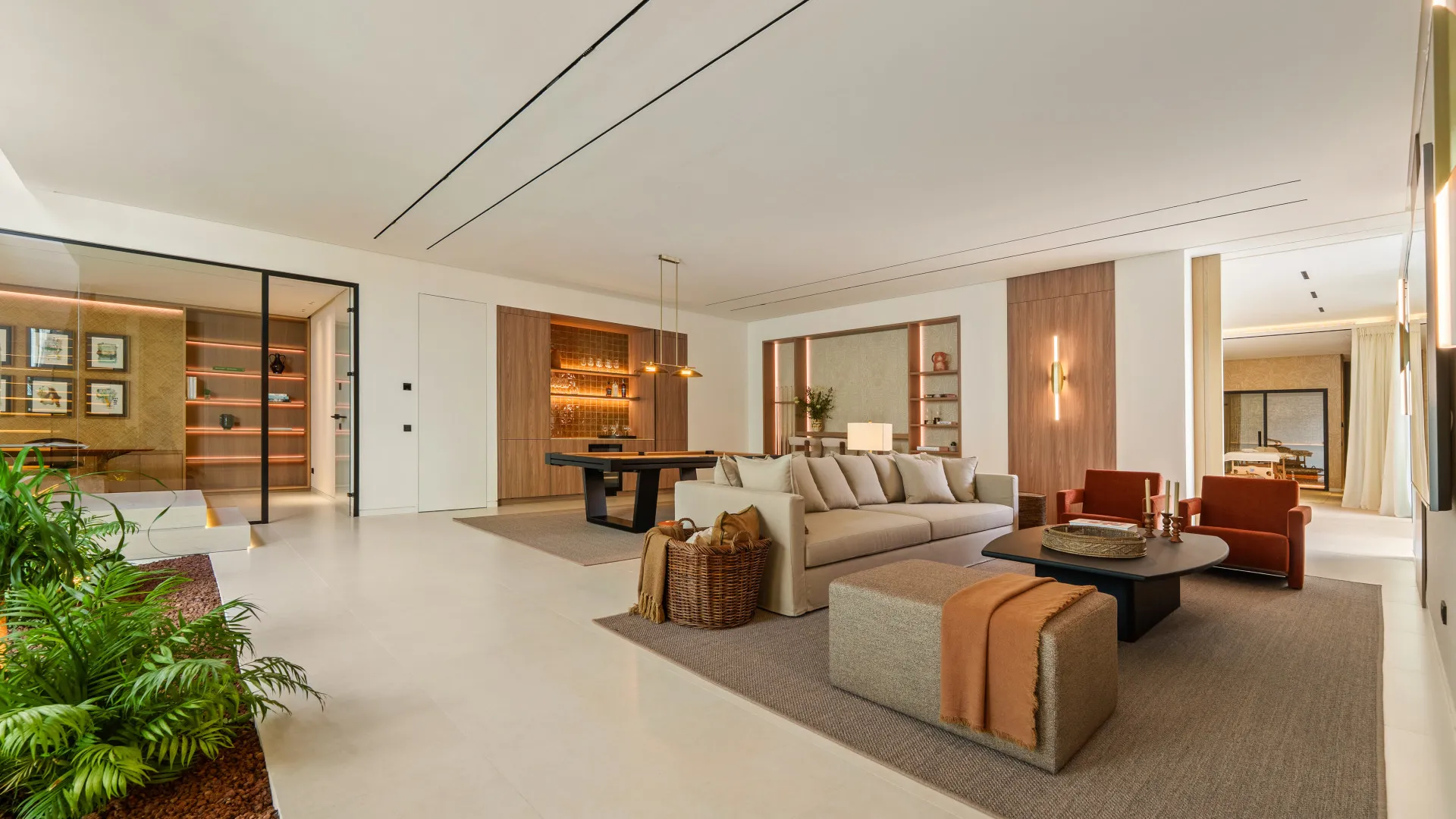 Villa for sale in Marbella Golden Mile with 5 bedrooms