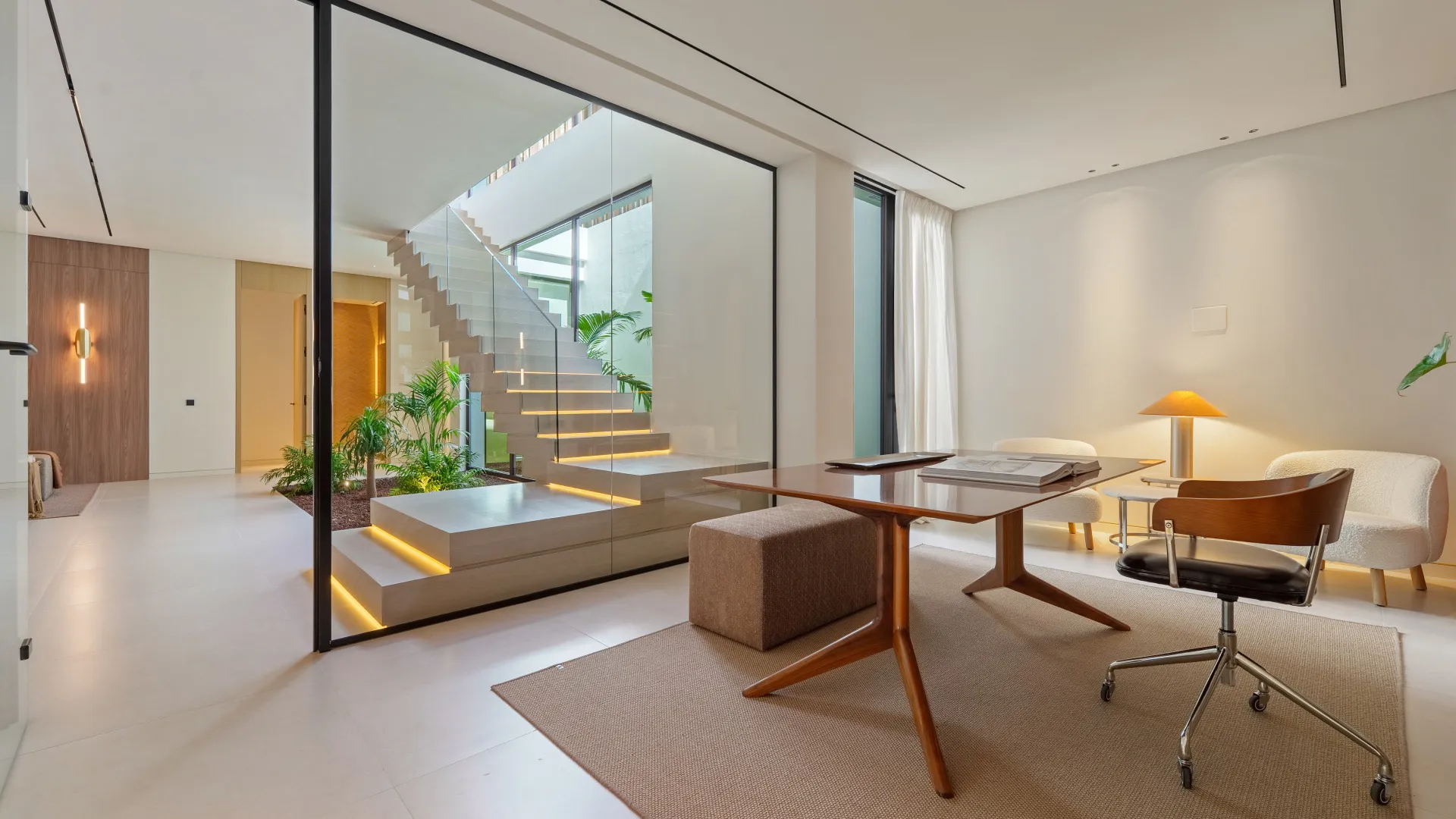 Villa for sale in Marbella Golden Mile with 5 bedrooms
