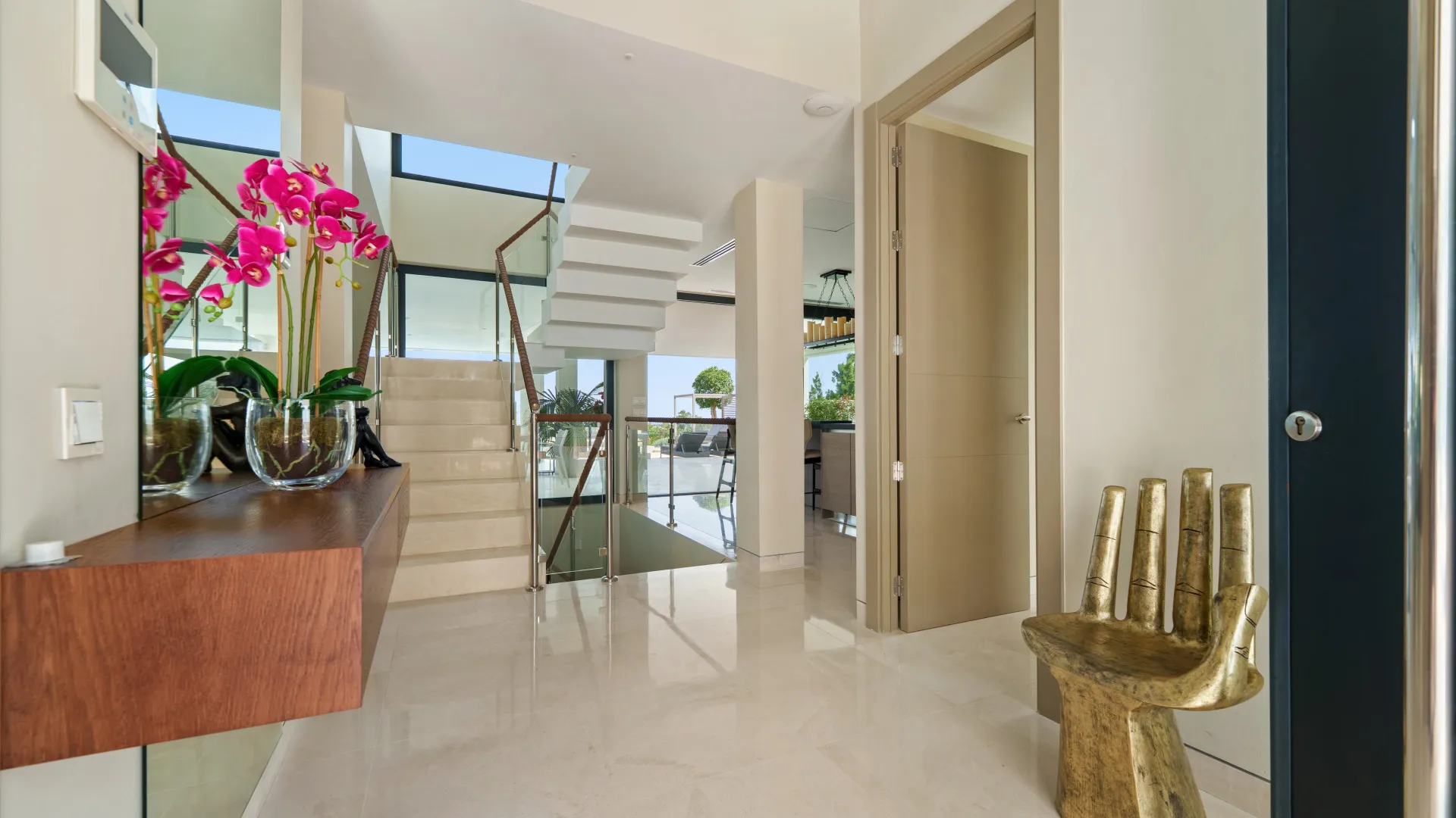 For sale Nueva Andalucia villa