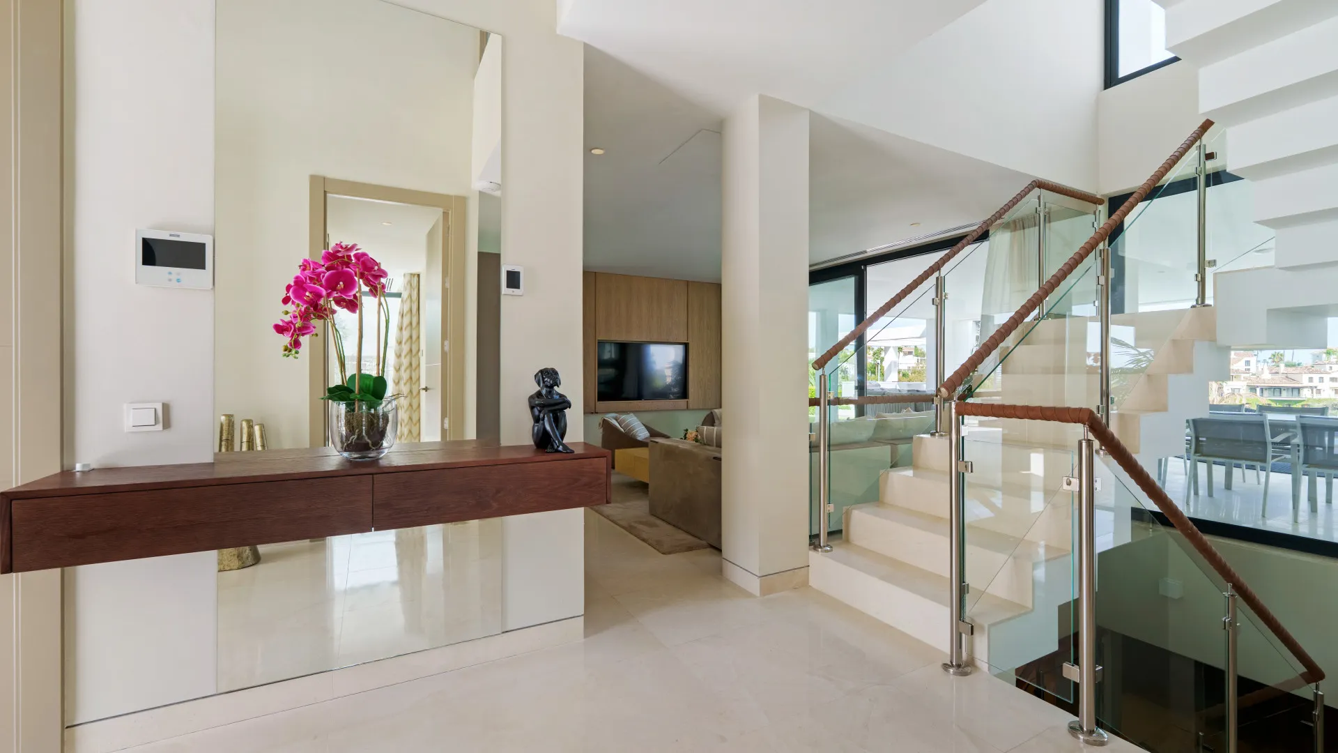 For sale Nueva Andalucia villa