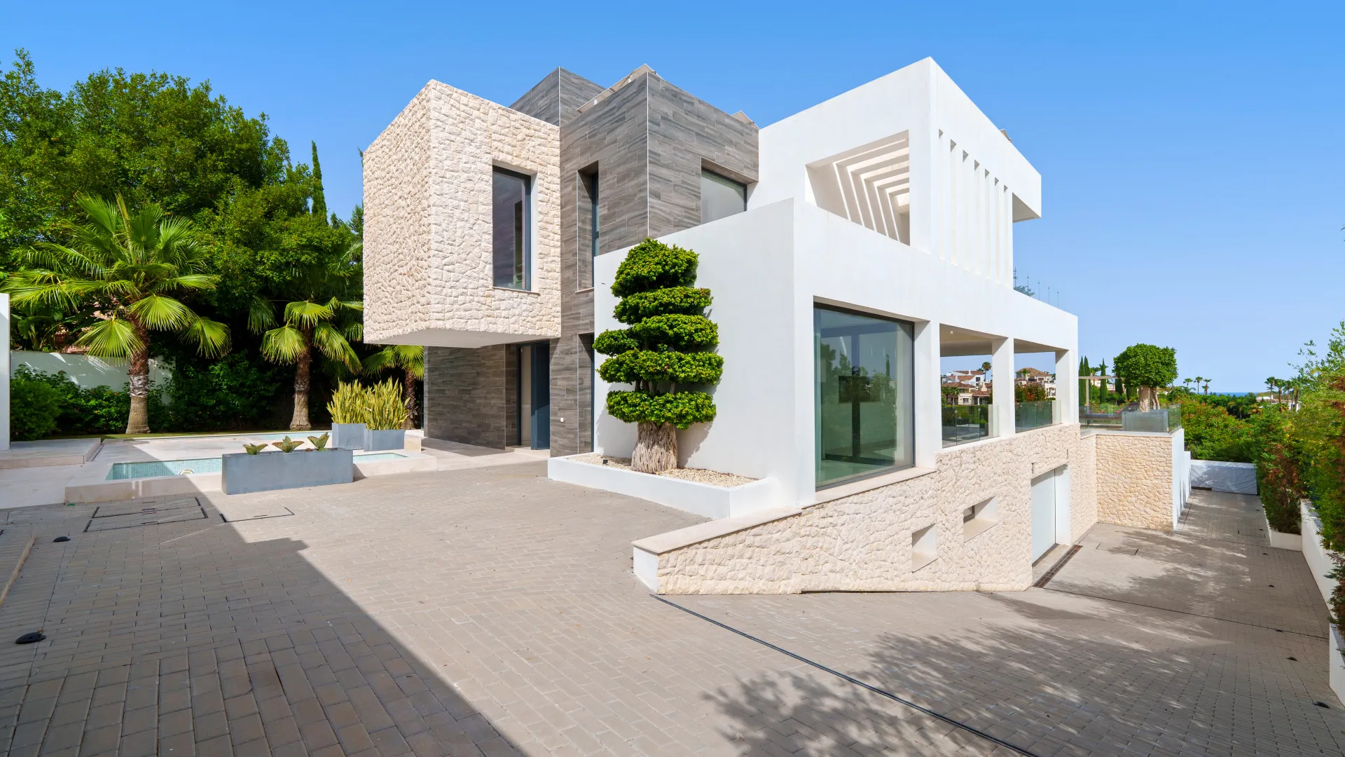 For sale Nueva Andalucia villa