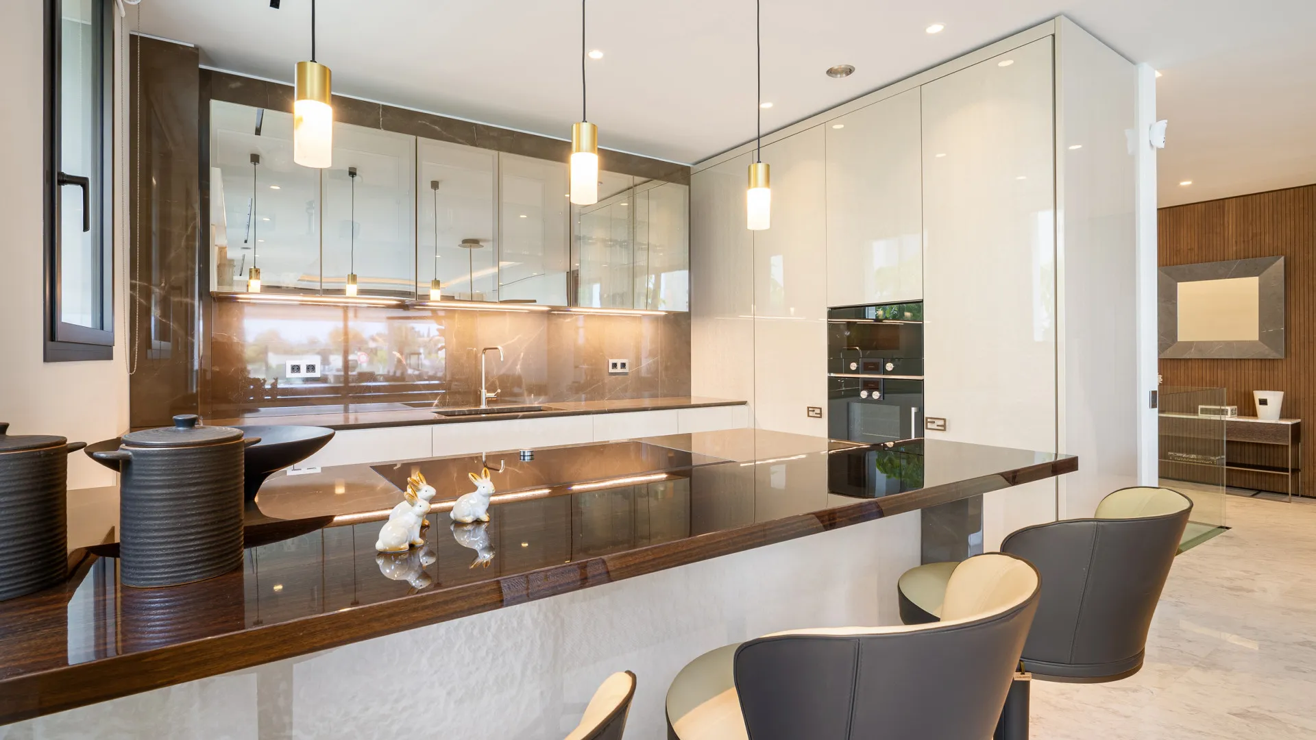 Duplex for sale in Marbella Golden Mile with 5 bedrooms