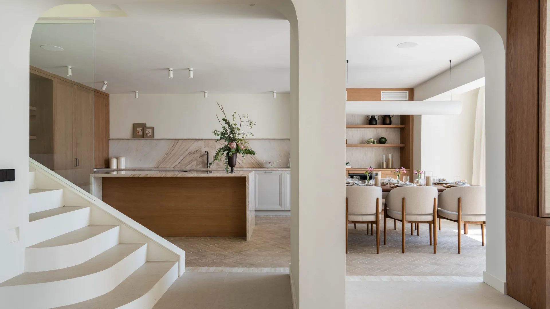 Semi detached villa with 3 bedrooms for sale in Marbella Golden Mile