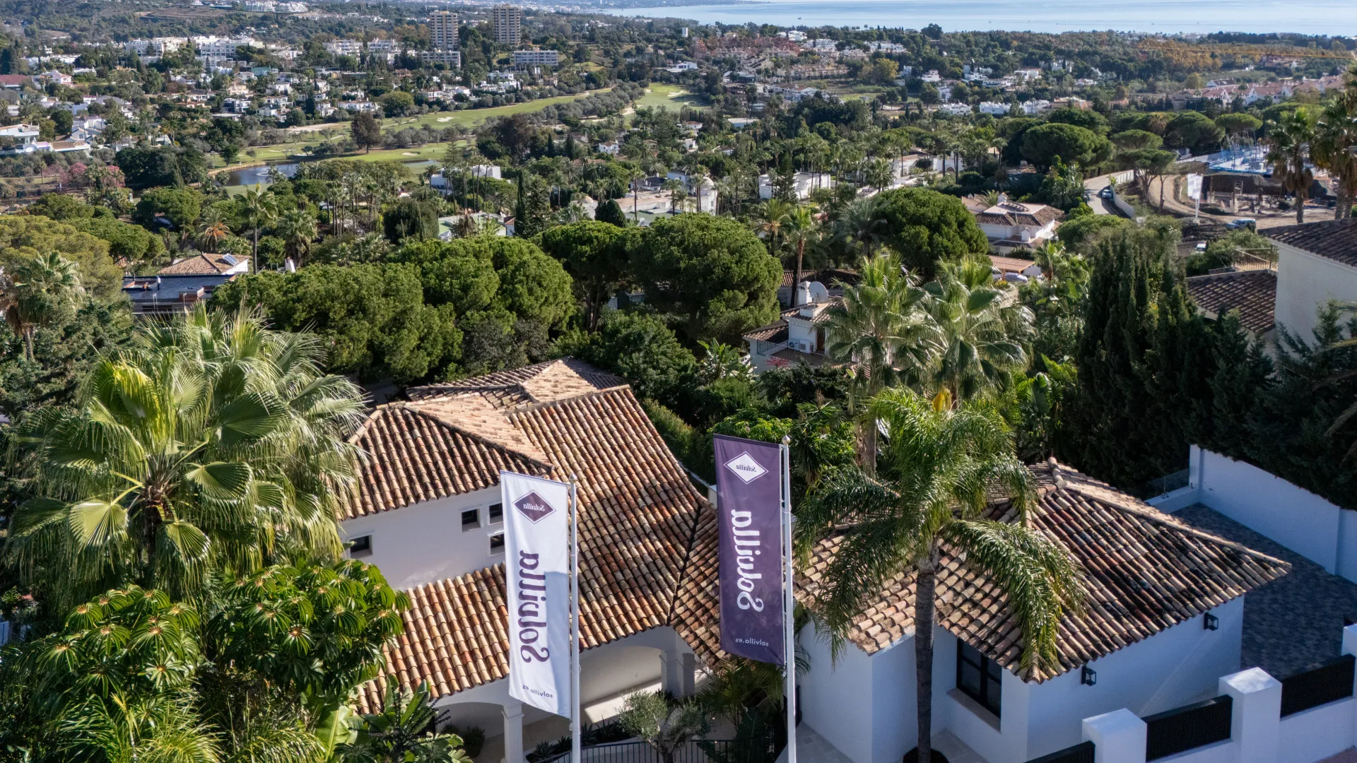For sale villa in Nueva Andalucia