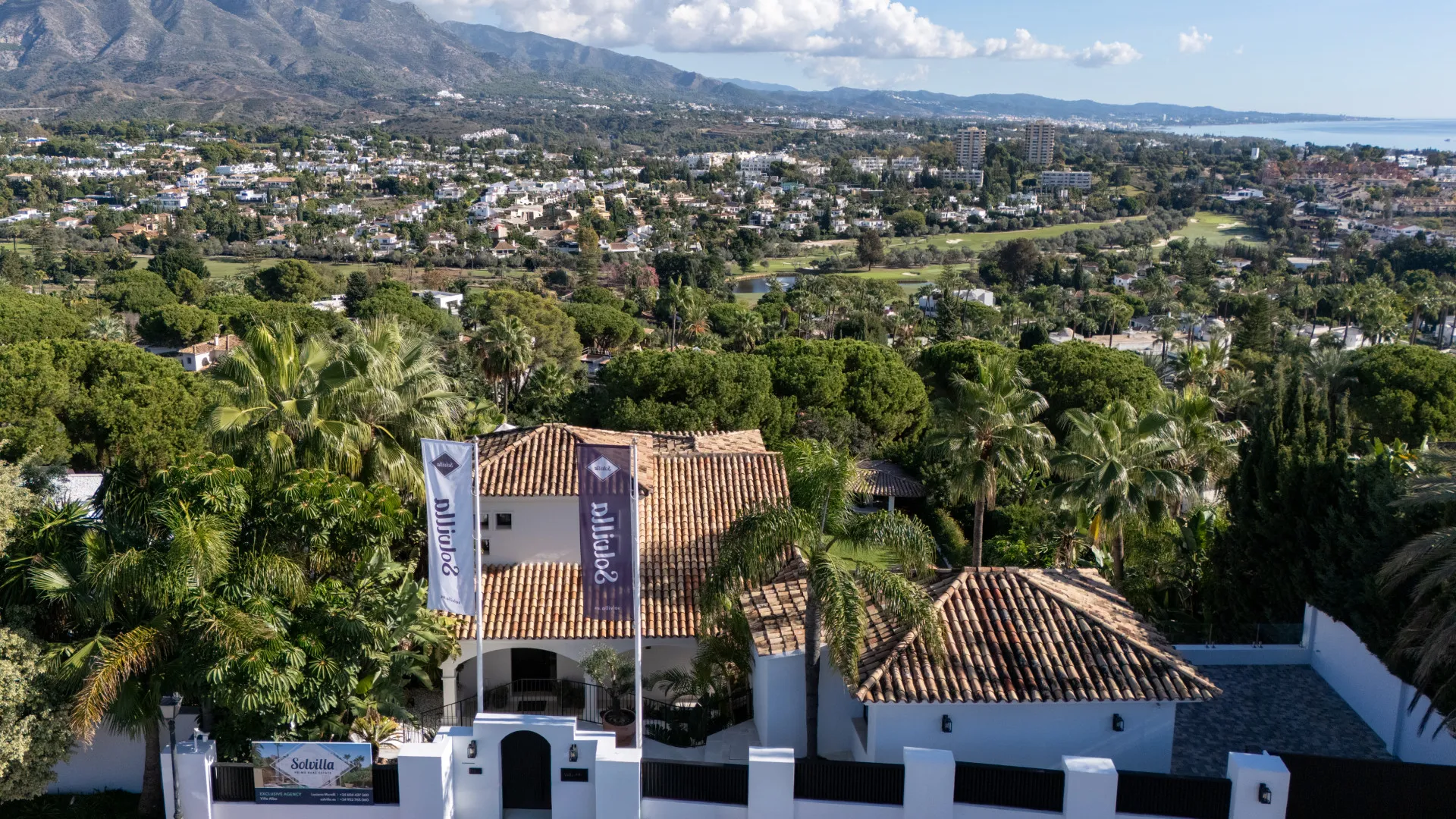 For sale villa in Nueva Andalucia