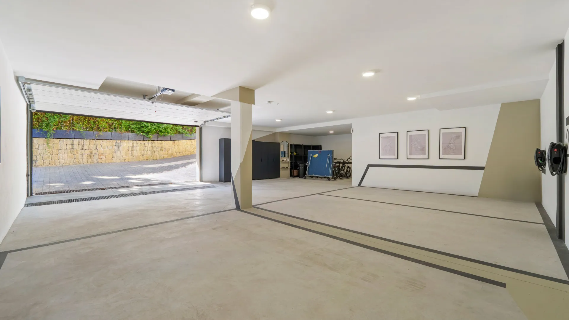 Buy Altos de Puente Romano villa