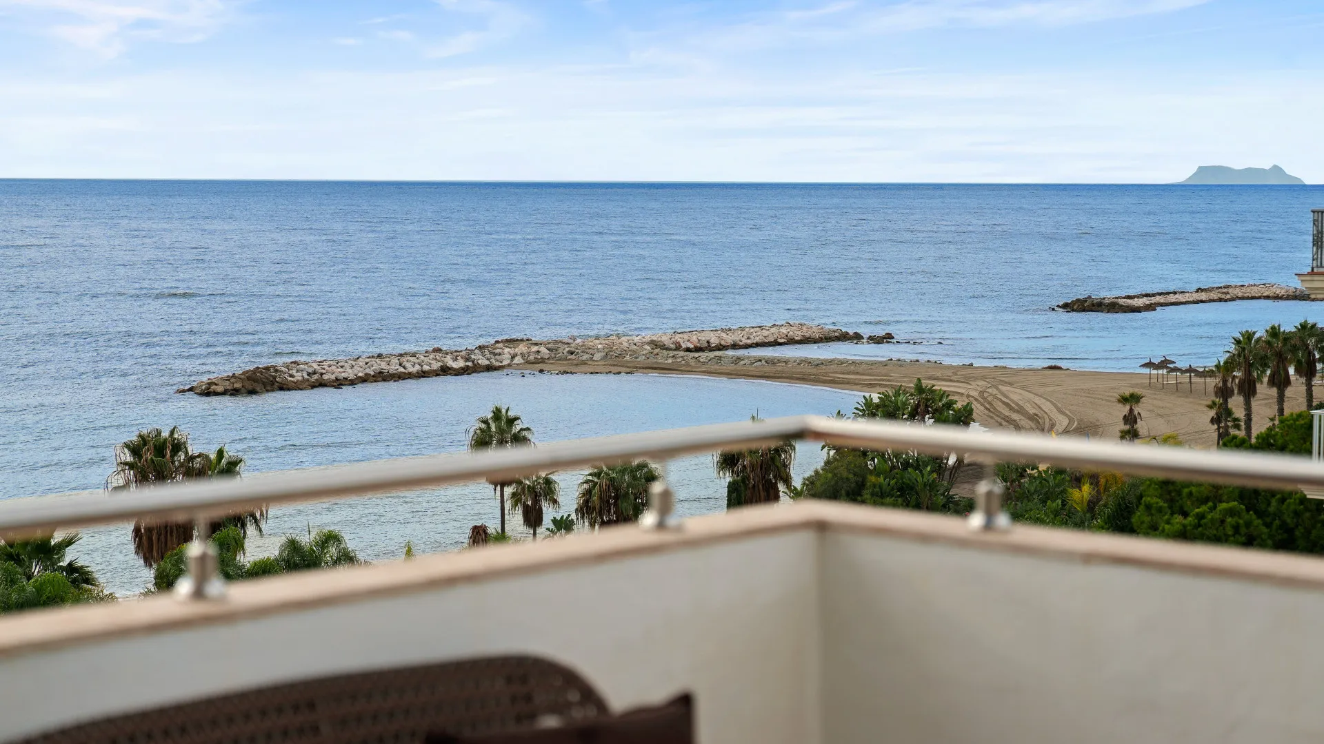 For sale Andalucia del Mar apartment with 2 bedrooms