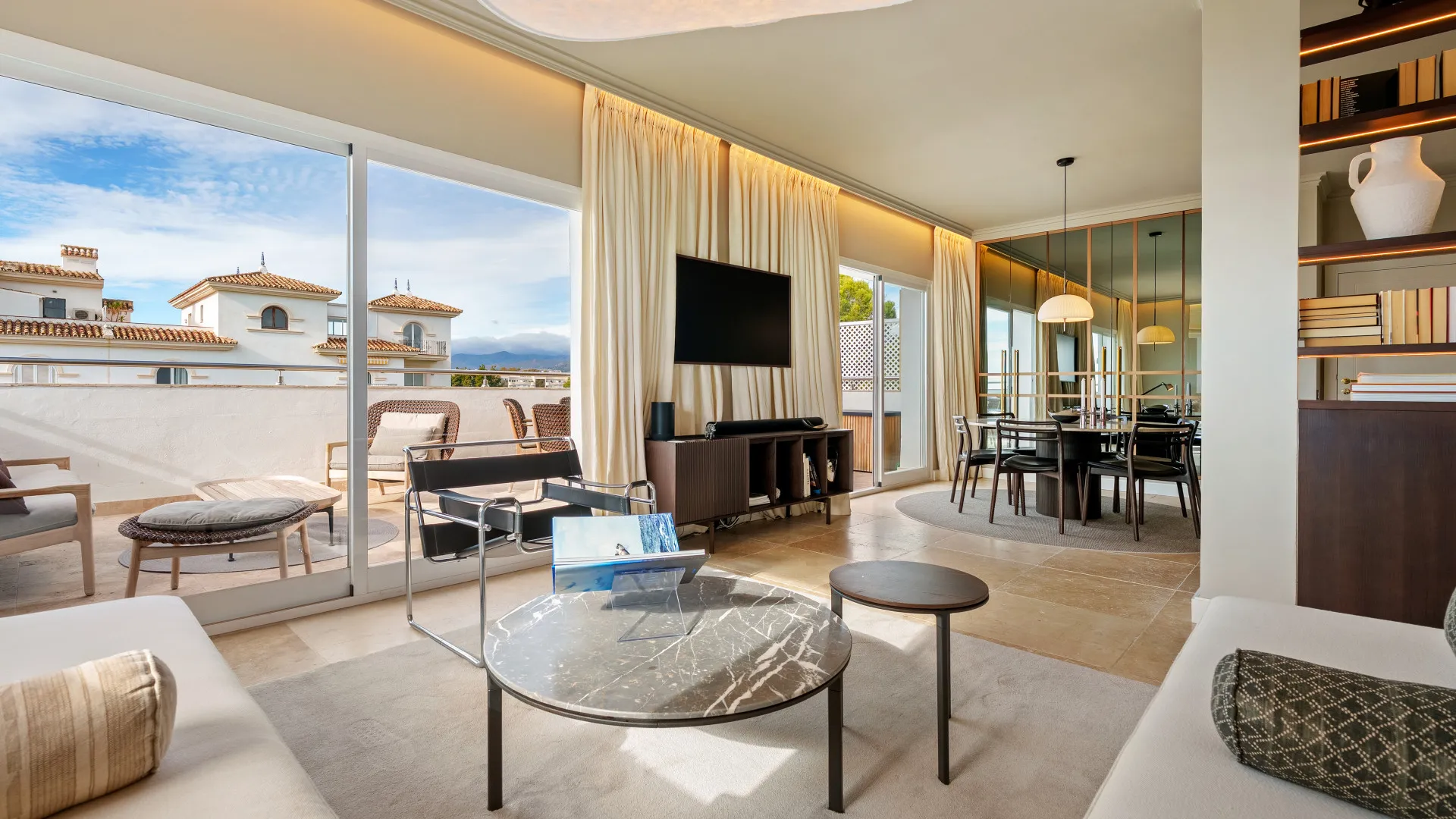 For sale Andalucia del Mar apartment with 2 bedrooms