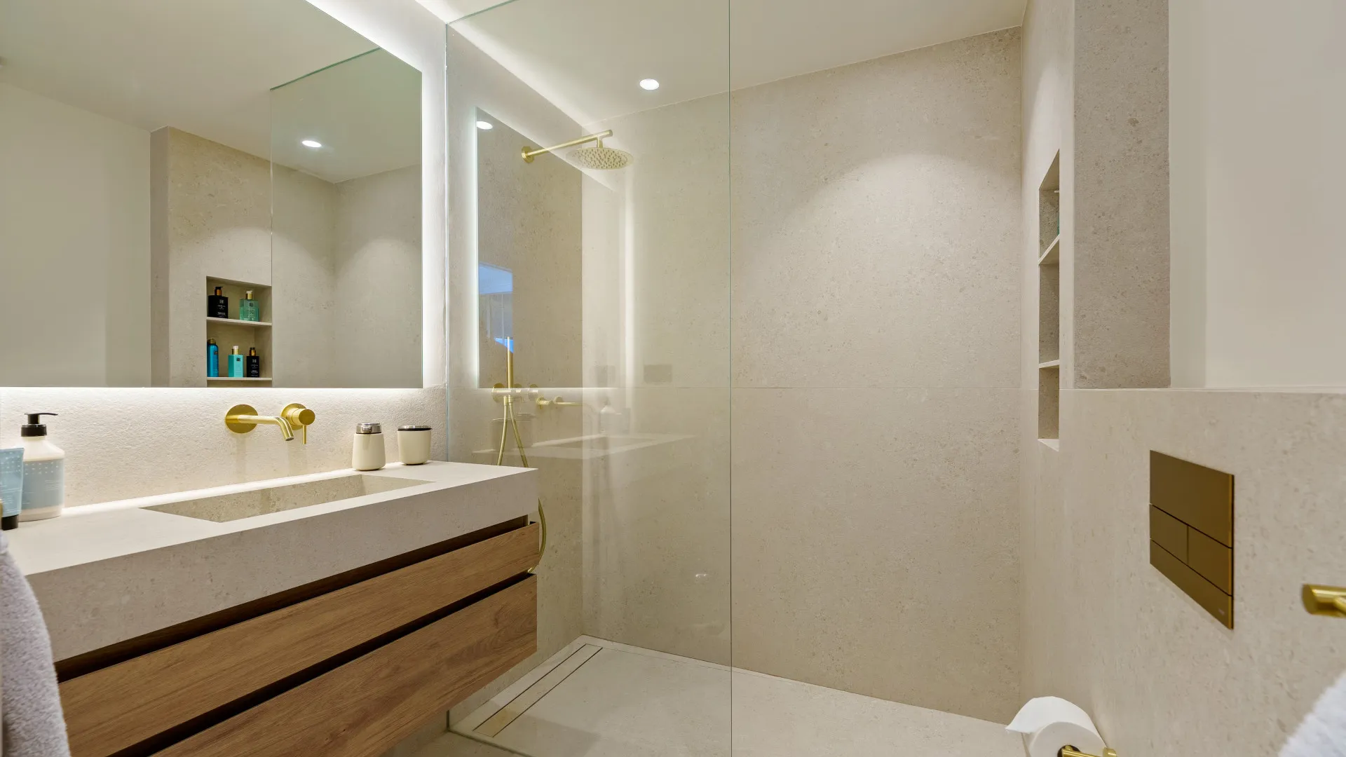 For sale Andalucia del Mar apartment with 2 bedrooms