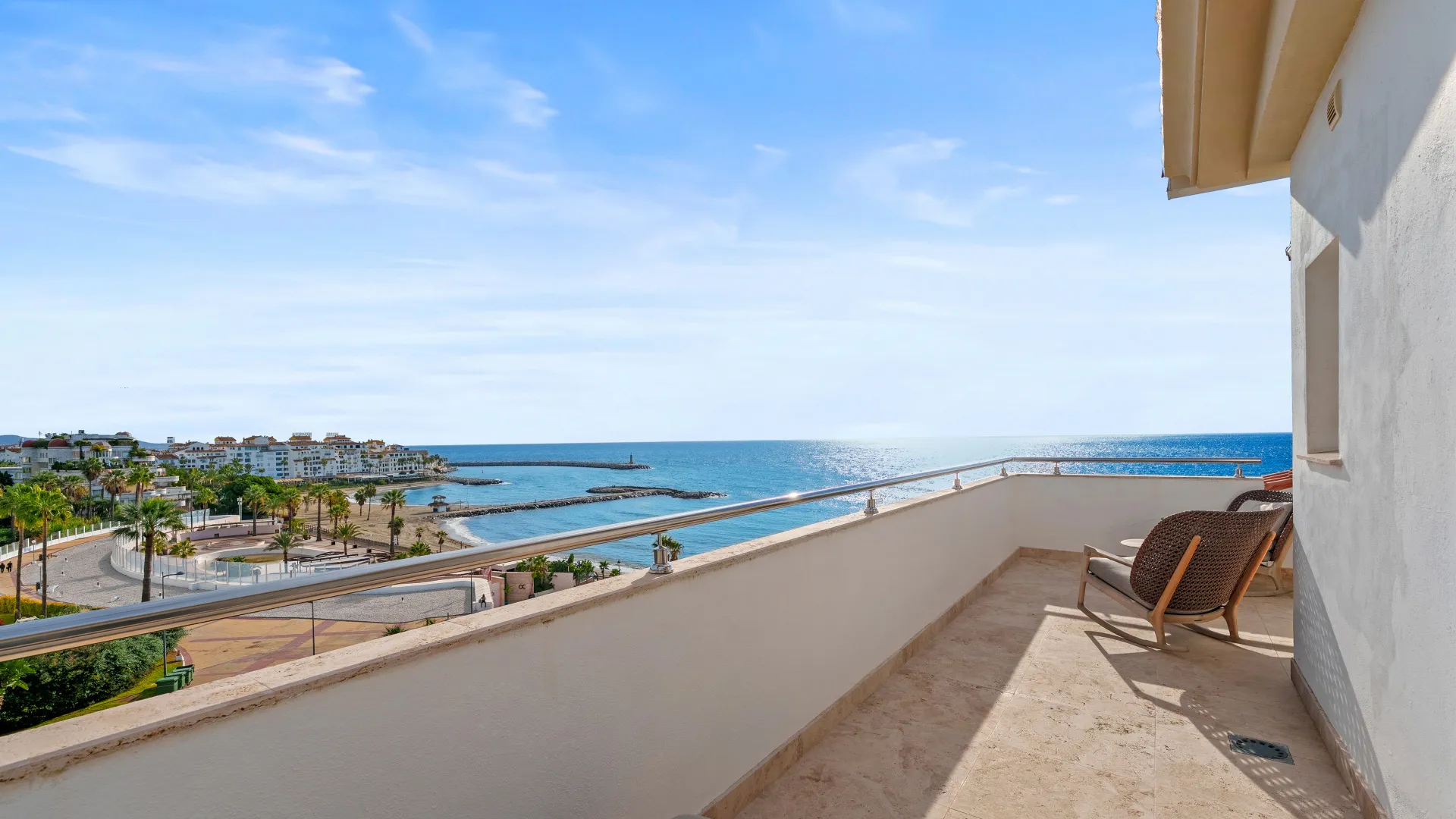 For sale Andalucia del Mar apartment with 2 bedrooms