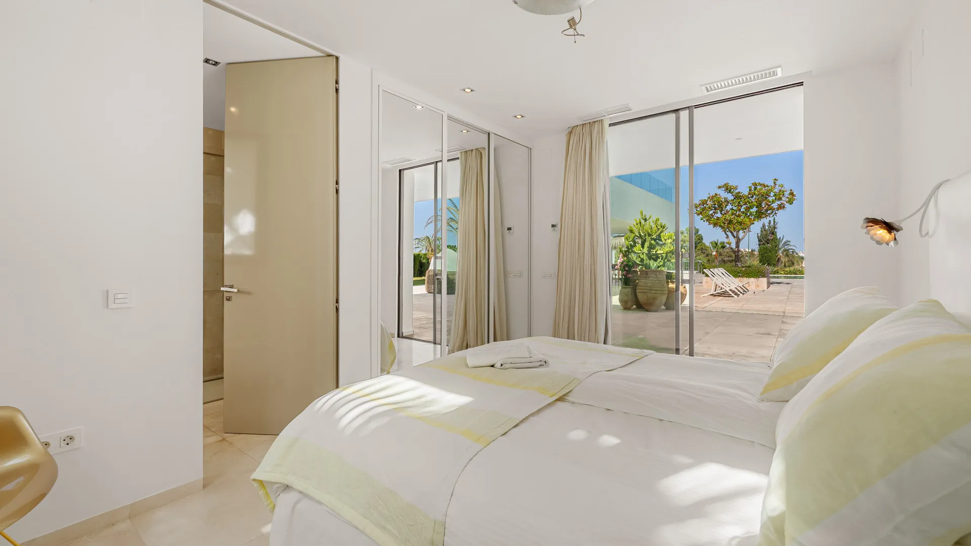 For sale La Cerquilla villa with 7 bedrooms