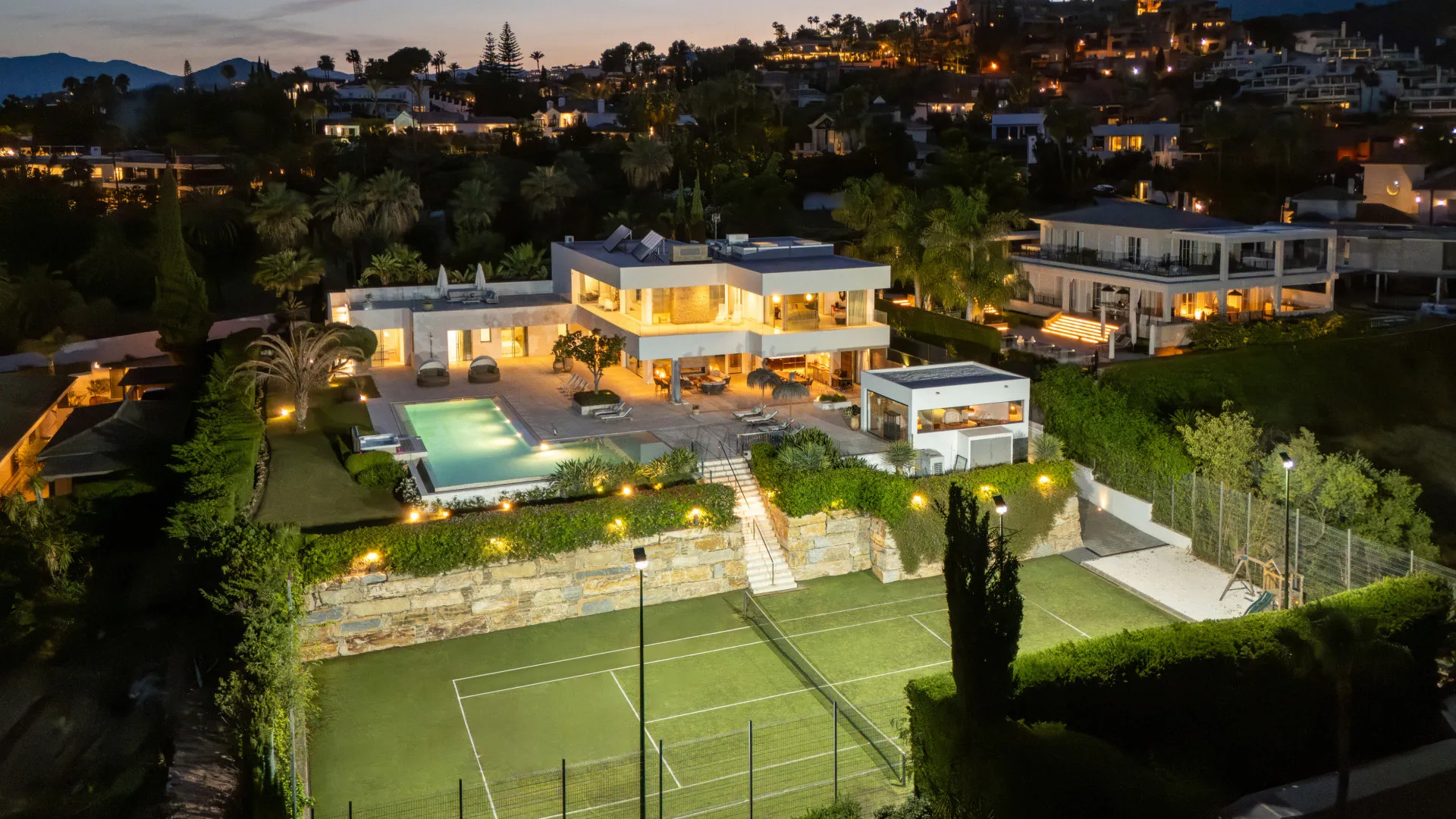 For sale La Cerquilla villa with 7 bedrooms