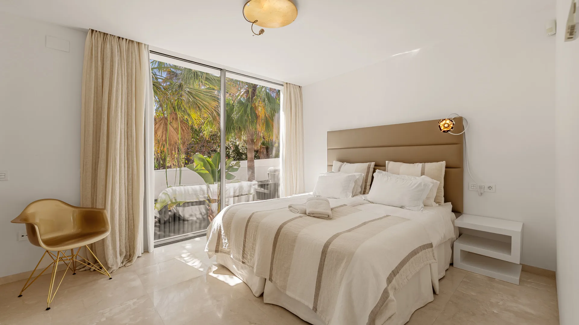 For sale La Cerquilla villa with 7 bedrooms