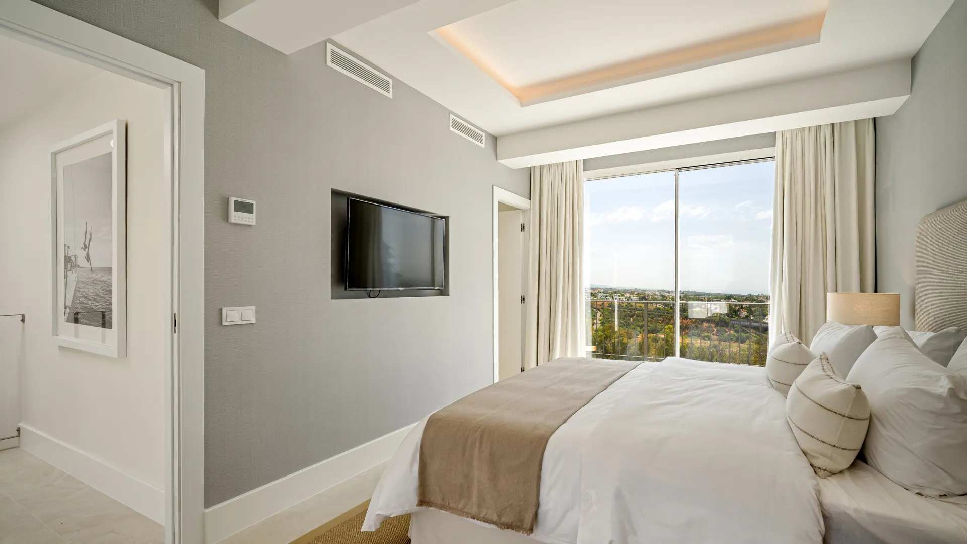 Se vende adosado en La Quinta con 4 dormitorios