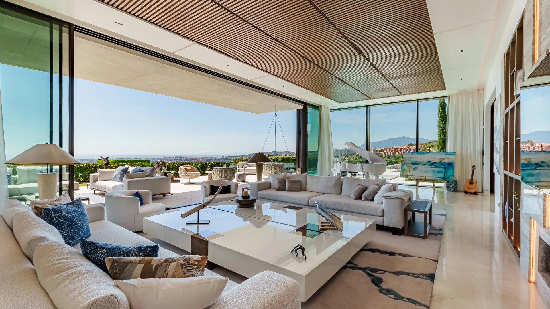 8 bedrooms La Quinta villa for sale