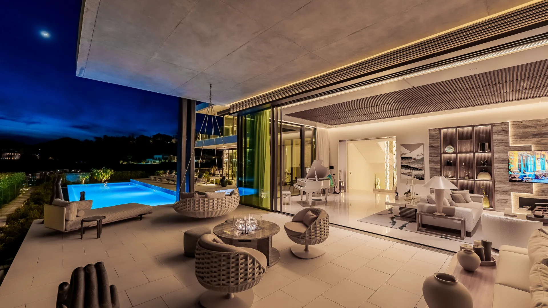 8 bedrooms La Quinta villa for sale