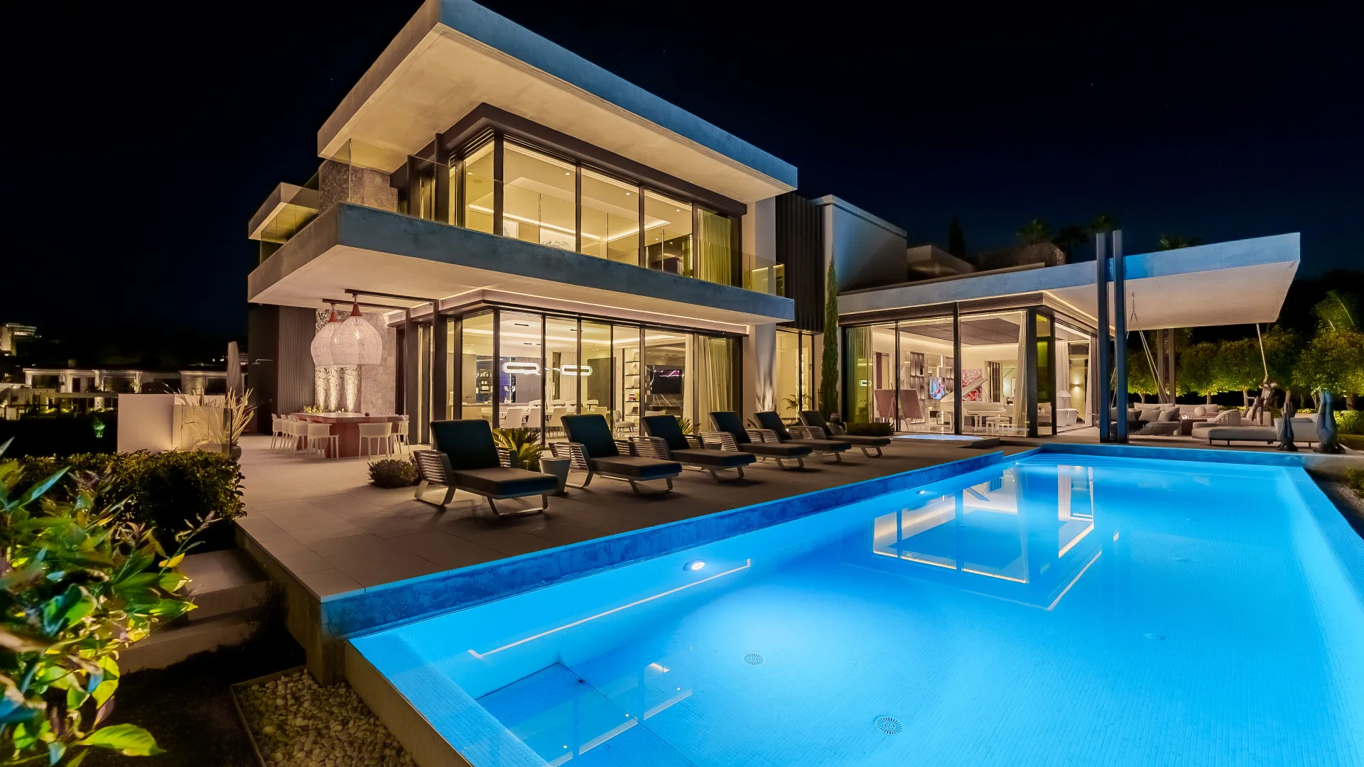 8 bedrooms La Quinta villa for sale