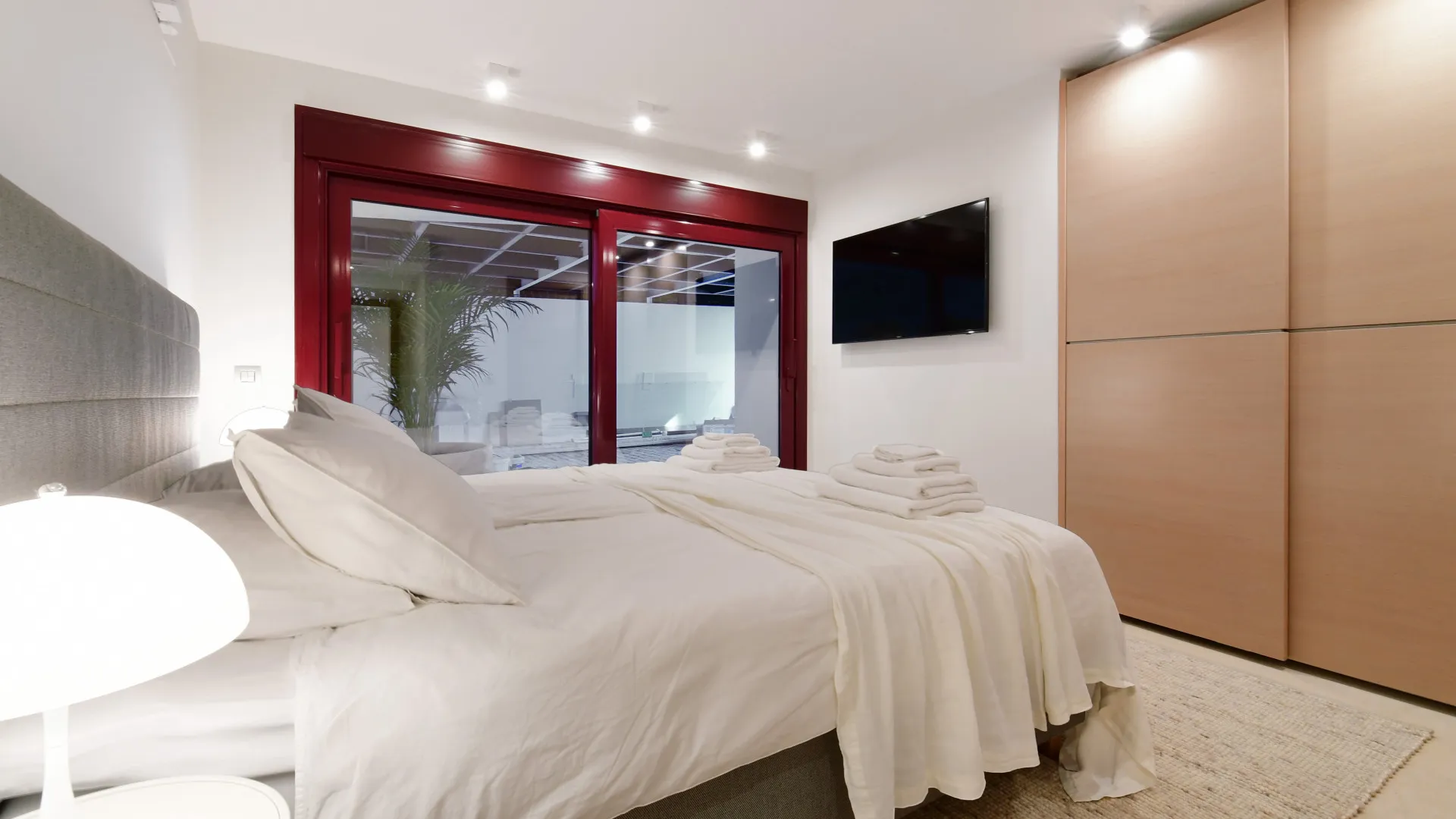 7 bedrooms villa in Nueva Andalucia for sale