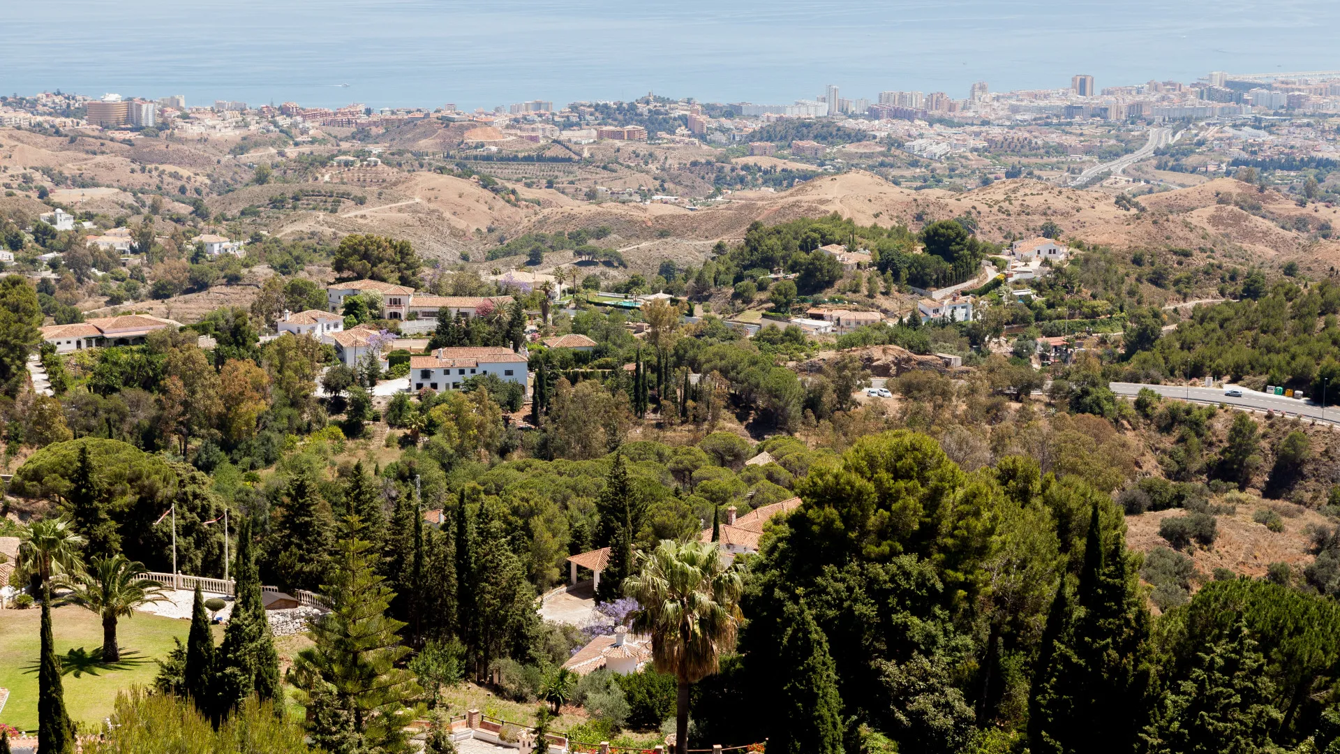 Comprar villa de 5 dormitorios en Mijas