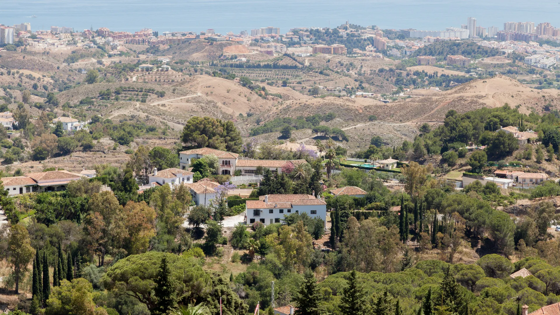 Comprar villa de 5 dormitorios en Mijas