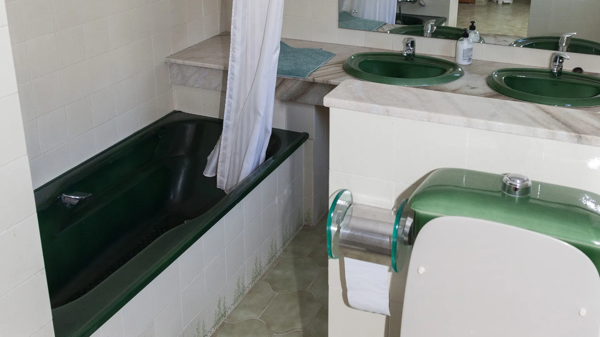 Comprar villa de 5 dormitorios en Mijas