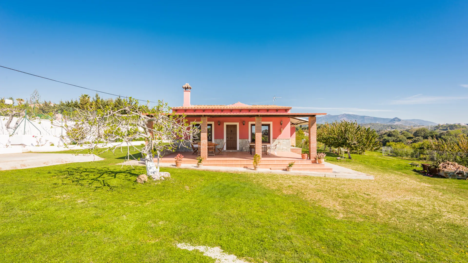 Comprar villa con 3 dormitorios en El Padron