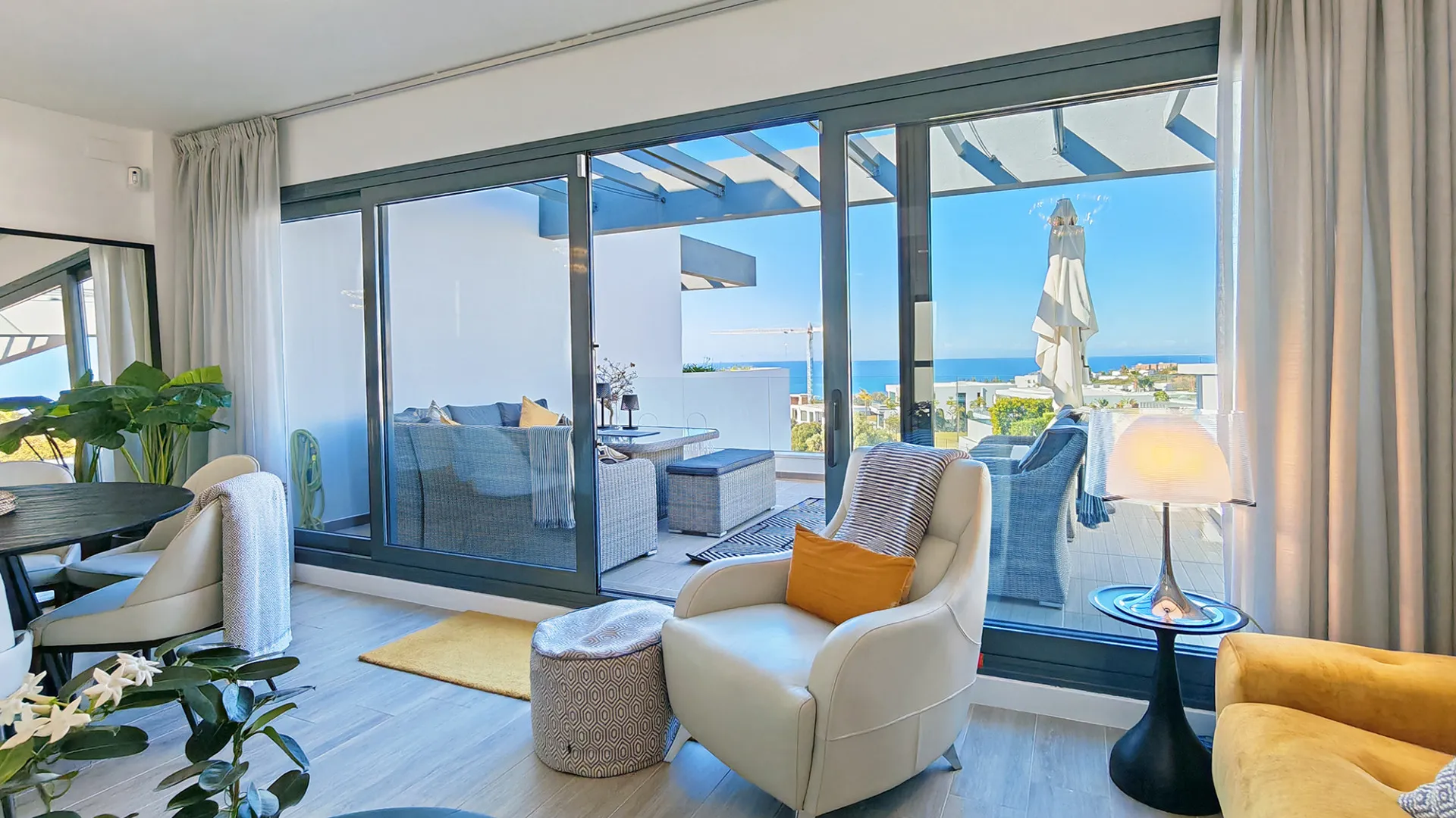 Penthouse in Cabopino for sale