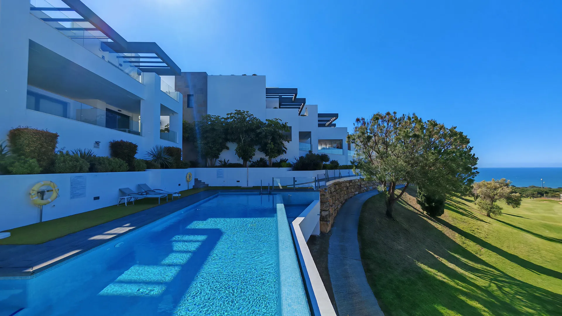 Penthouse in Cabopino for sale