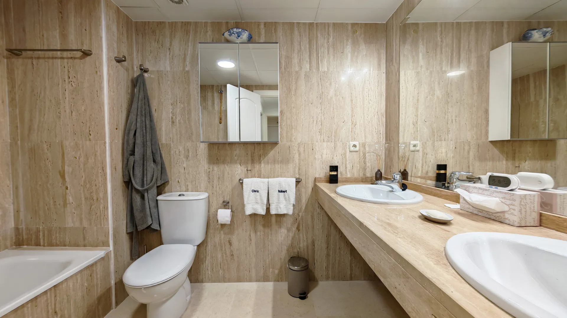 Elviria, apartamento planta baja con 2 dormitorios a la venta