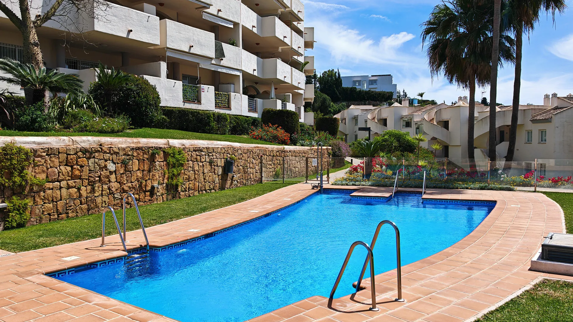 Elviria, apartamento planta baja con 2 dormitorios a la venta