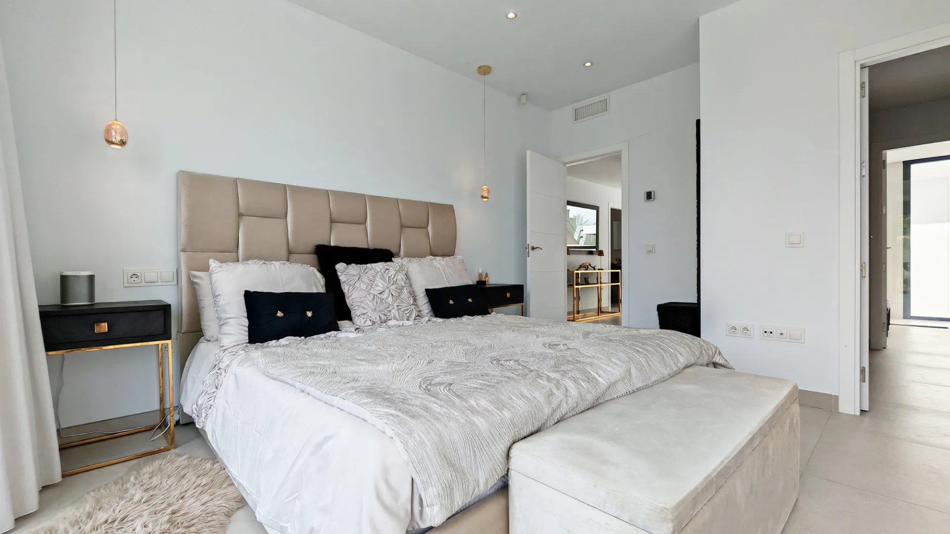 Villa de 5 dormitorios en venta en La Resina Golf