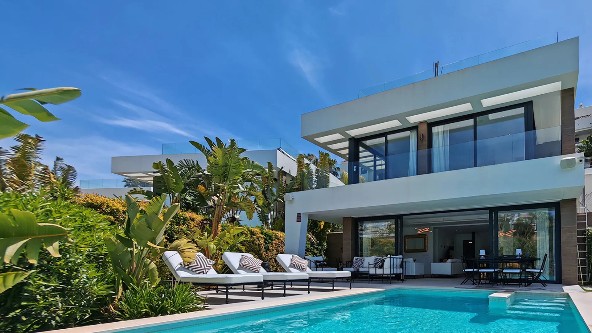 Villa de 5 dormitorios en venta en La Resina Golf