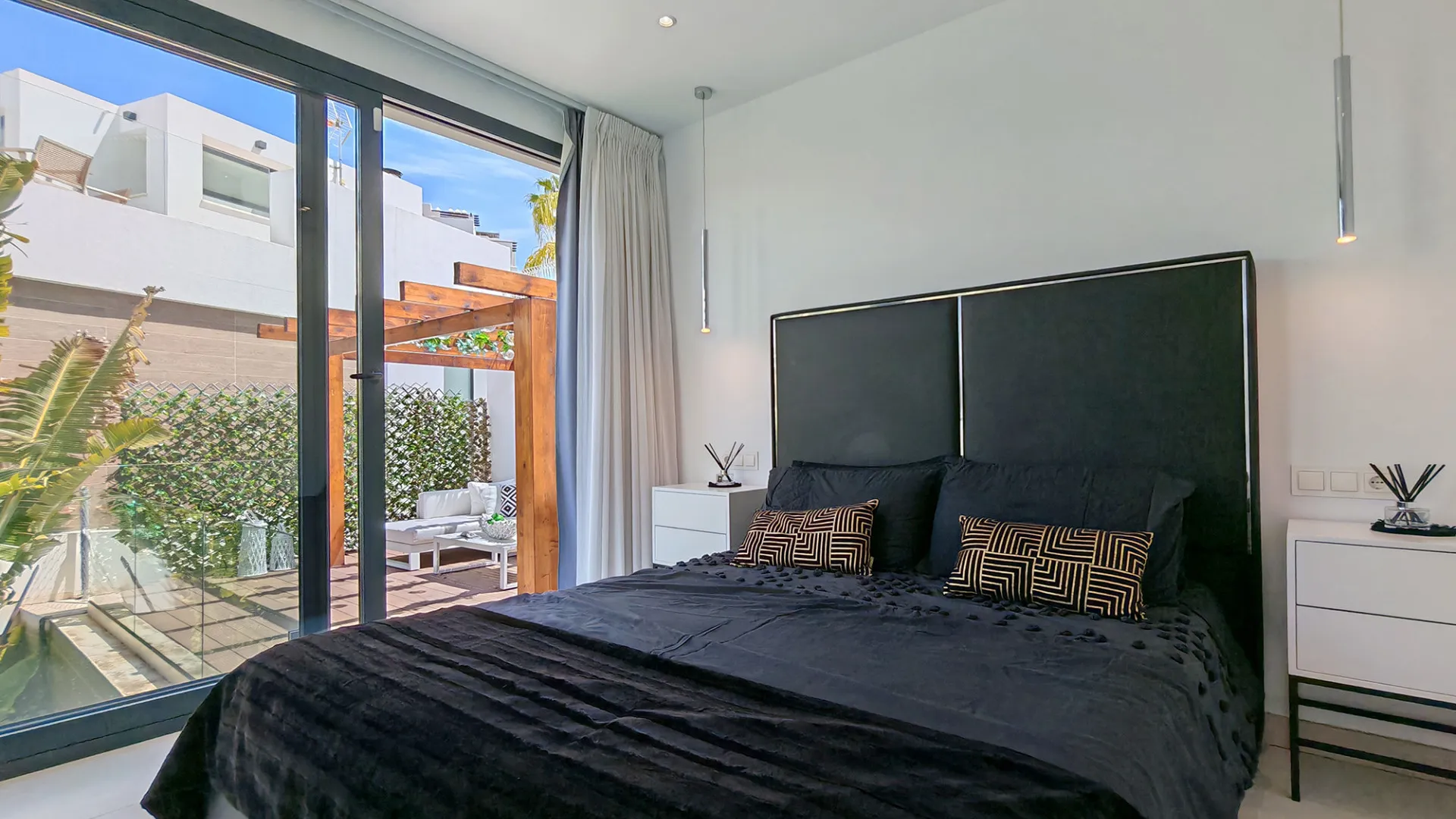 Villa de 5 dormitorios en venta en La Resina Golf