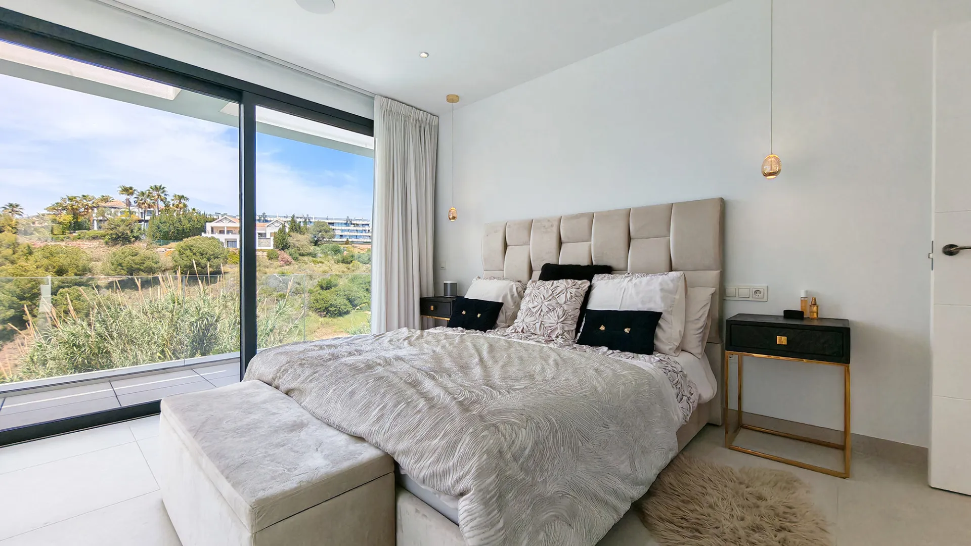 Villa de 5 dormitorios en venta en La Resina Golf