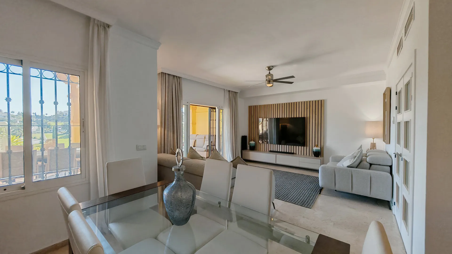 Buy town house in Riviera del Sol with 4 bedrooms