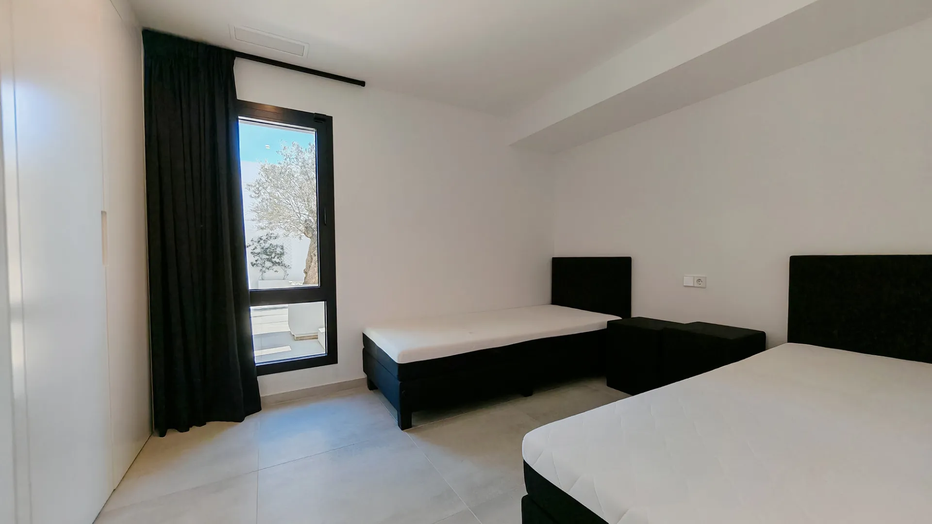 5 bedrooms villa for sale in El Chaparral