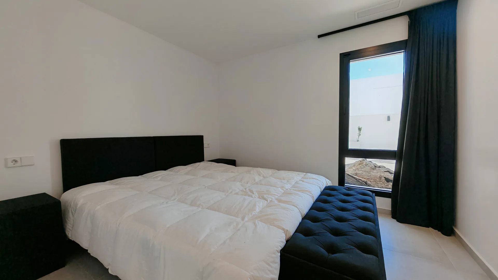 5 bedrooms villa for sale in El Chaparral