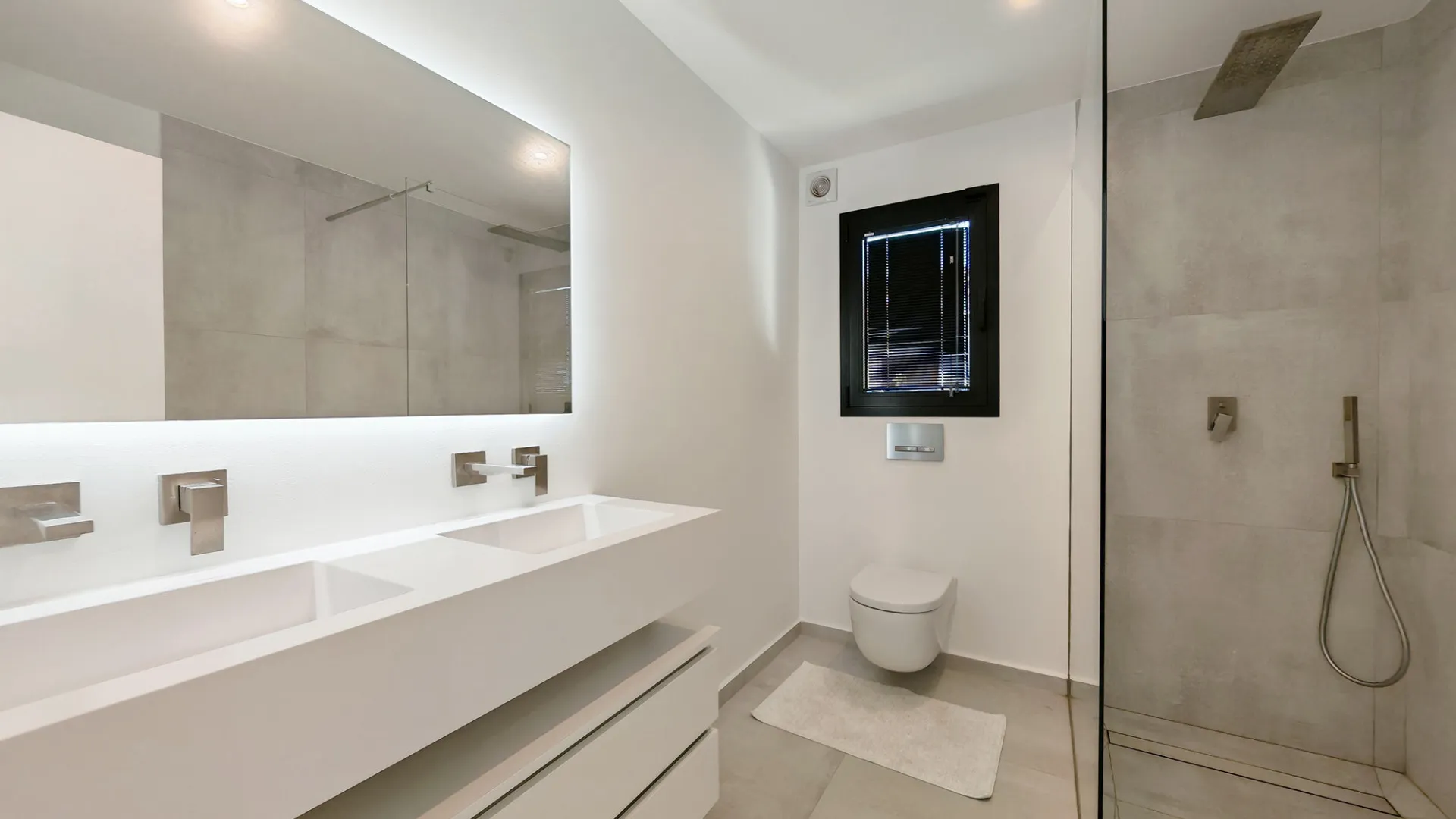 5 bedrooms villa for sale in El Chaparral