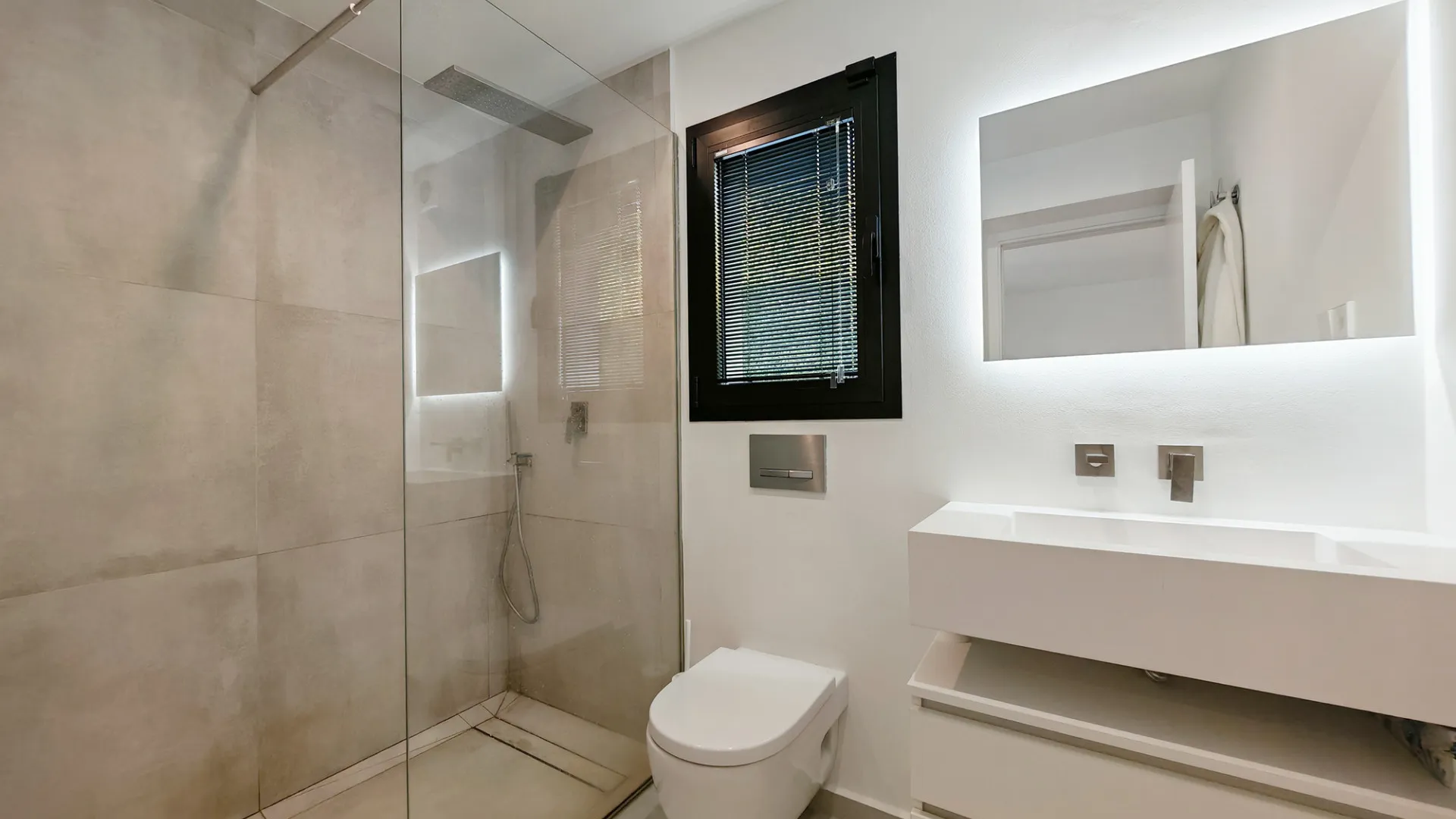 5 bedrooms villa for sale in El Chaparral