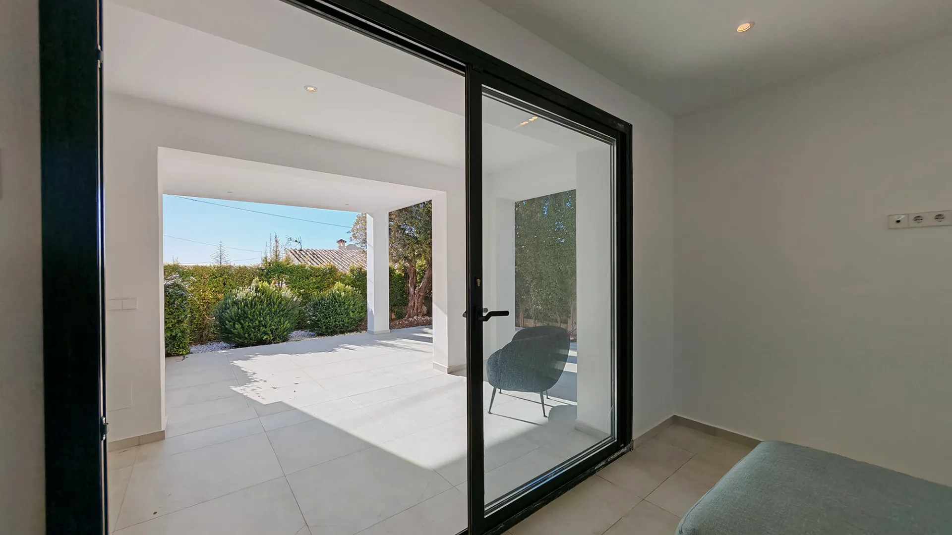 5 bedrooms villa for sale in El Chaparral