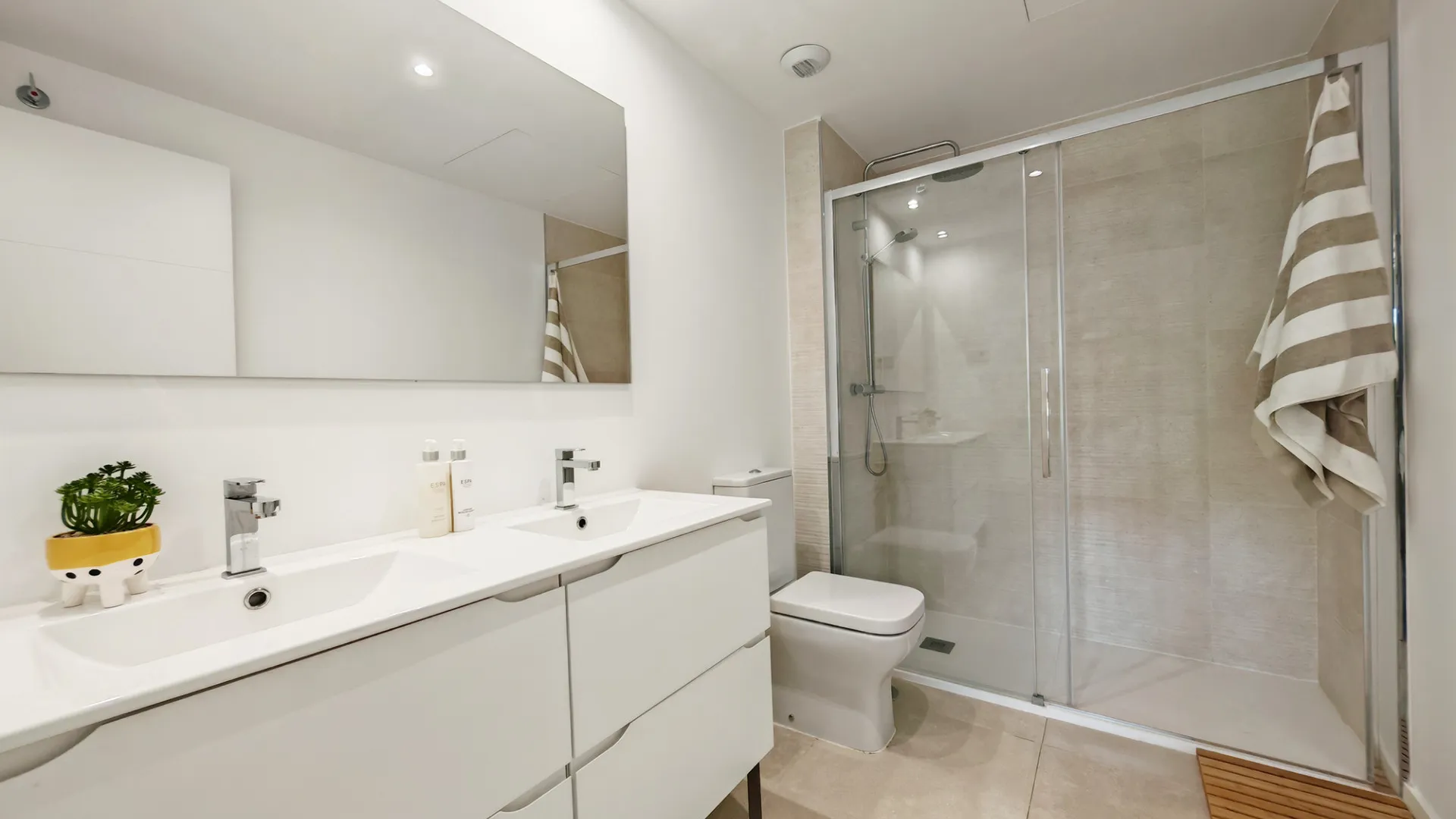 Se vende adosado de 4 dormitorios en Cala de Mijas