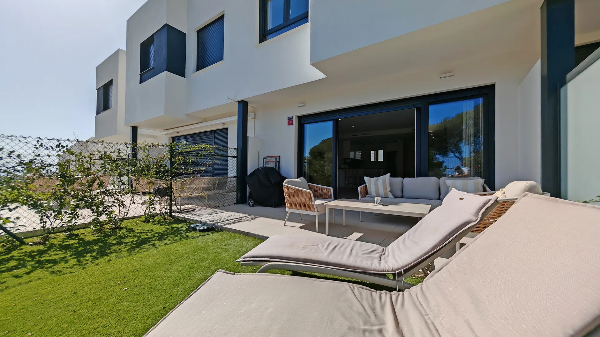 Se vende adosado de 4 dormitorios en Cala de Mijas