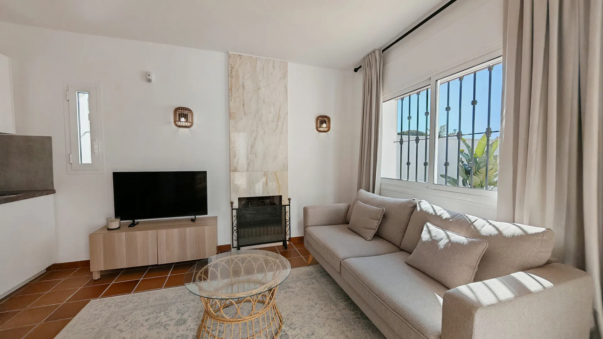 Villa in Las Chapas for sale