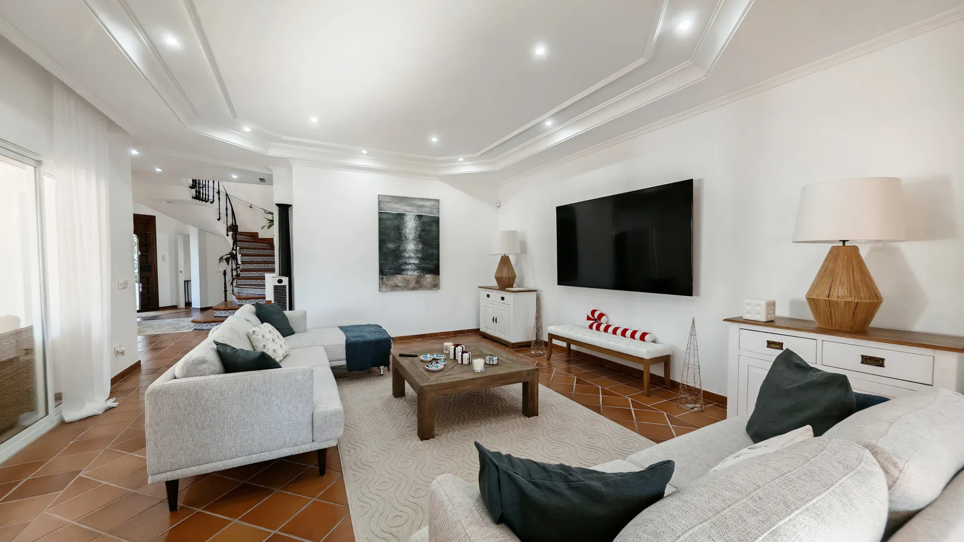 Villa in Las Chapas for sale