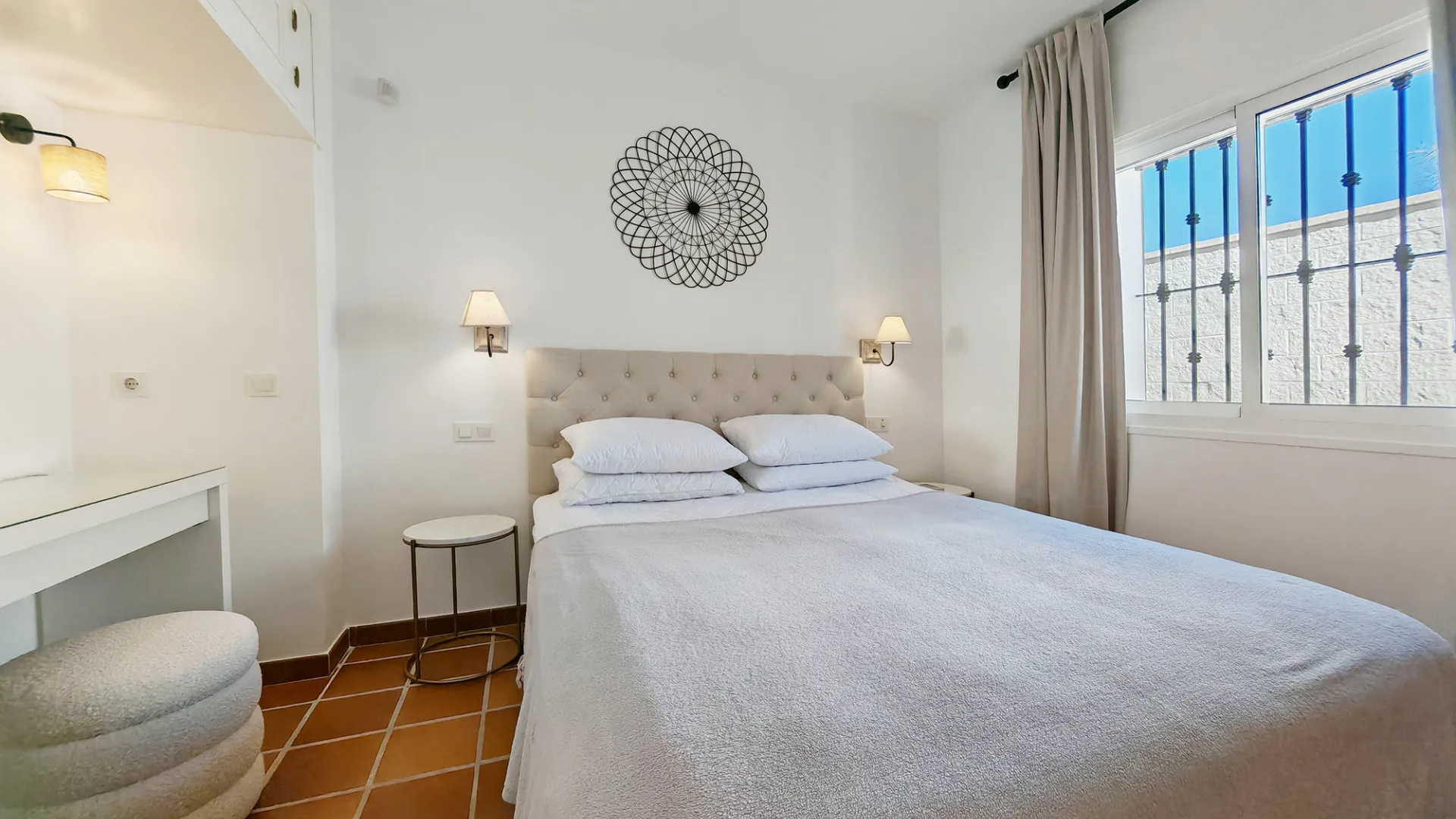 Villa in Las Chapas for sale